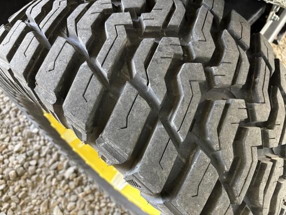 Image of John Deere XUV 835M equipment image 4