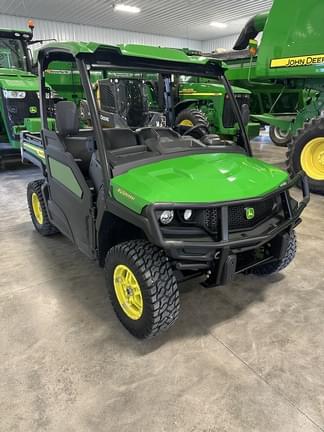 Image of John Deere XUV 835M equipment image 1