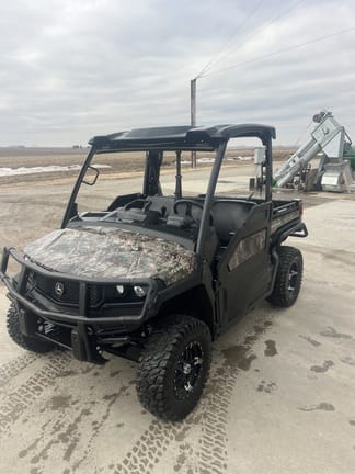 2024 John Deere XUV 835M Equipment Image0