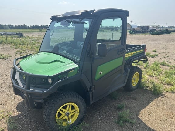2024 John Deere XUV 835M Equipment Image0