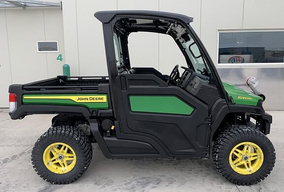 Image of John Deere XUV 835M equipment image 1