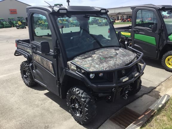 Image of John Deere XUV 835M Primary image