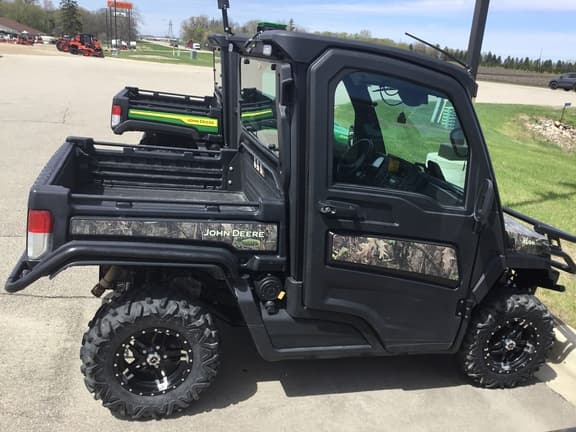 Image of John Deere XUV 835M equipment image 2