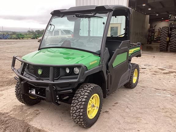 Image of John Deere XUV 835M Primary image