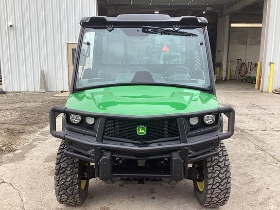 Image of John Deere XUV 835M equipment image 1