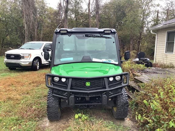 Image of John Deere XUV 835M equipment image 3
