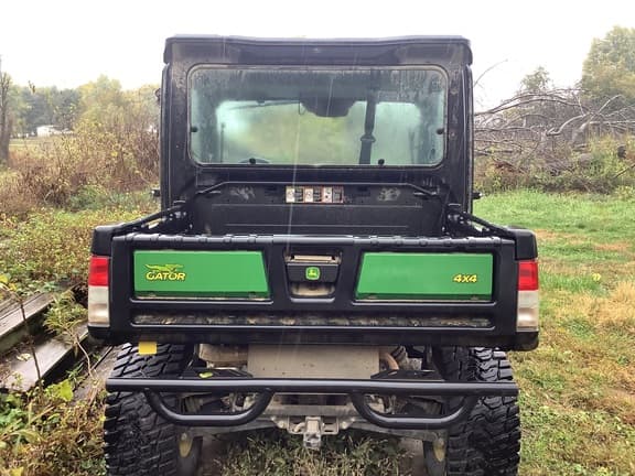 Image of John Deere XUV 835M equipment image 2