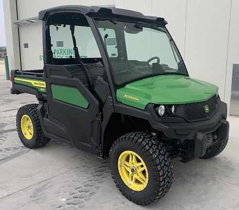 Image of John Deere XUV 835M Primary image