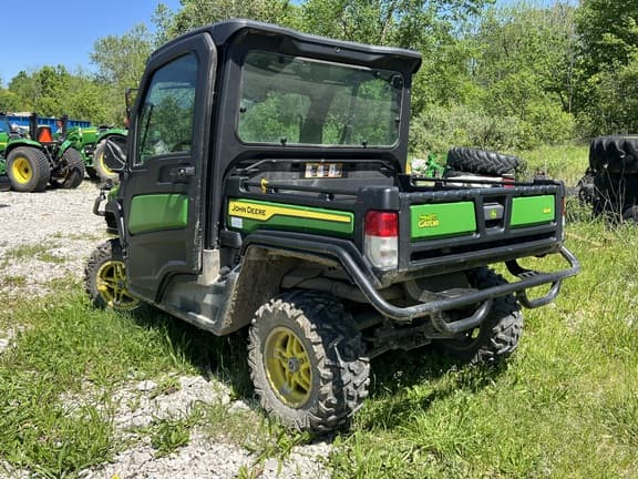 Image of John Deere XUV 835M equipment image 3
