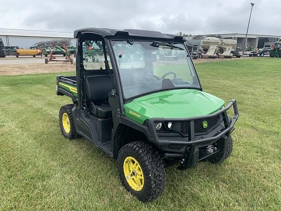 Image of John Deere XUV 835M equipment image 1