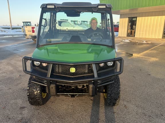 Image of John Deere XUV 835M equipment image 2