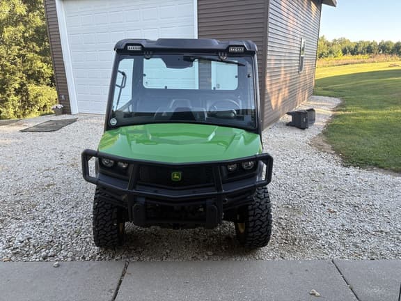 Image of John Deere XUV 835M equipment image 3