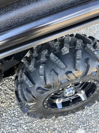 Image of John Deere XUV 835M equipment image 2