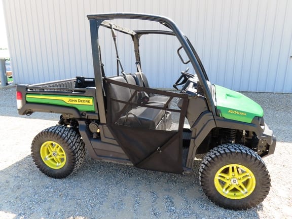 2024 John Deere XUV 835M Equipment Image0