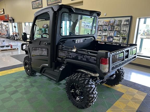 Image of John Deere XUV 835M equipment image 3