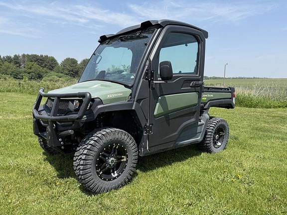 Image of John Deere XUV 835M Primary image