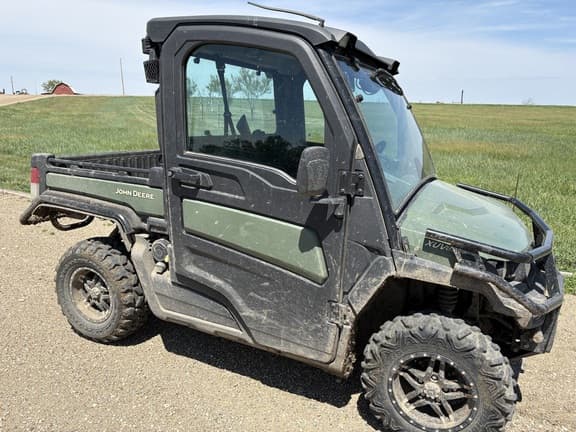 Image of John Deere XUV 835M Primary image