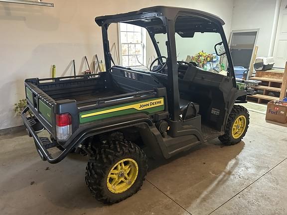 Image of John Deere XUV 835M equipment image 1