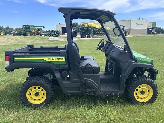 Image of John Deere XUV 835M equipment image 1