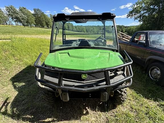 Image of John Deere XUV 835M equipment image 3