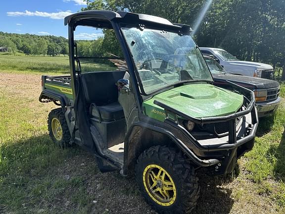 Image of John Deere XUV 835M equipment image 4