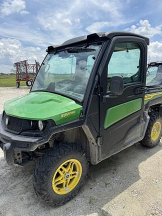 Image of John Deere XUV 835M equipment image 2