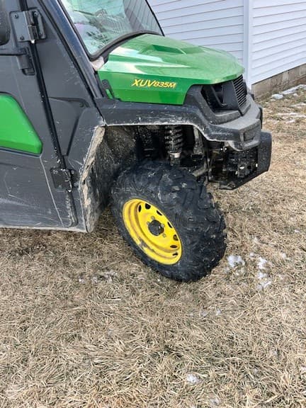 Image of John Deere XUV 835M equipment image 3