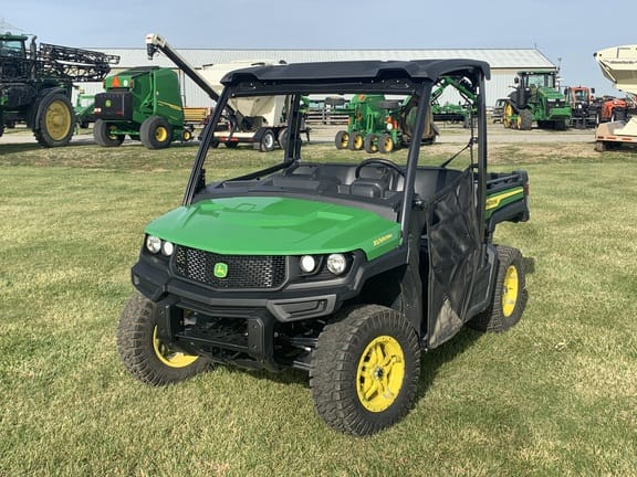 Main image John Deere XUV 835M