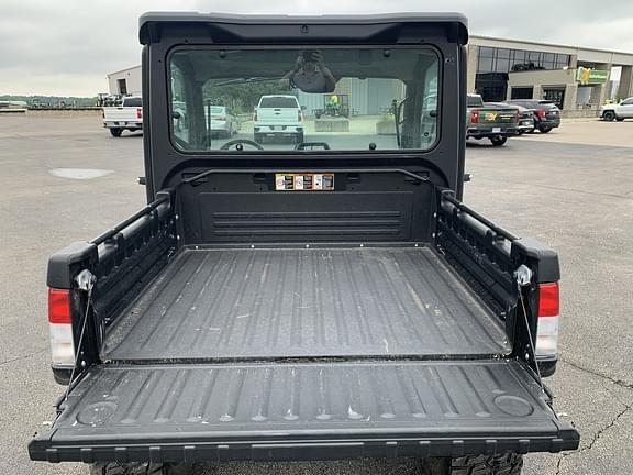 Image of John Deere XUV 835M equipment image 4