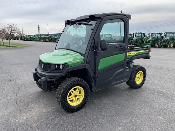 Image of John Deere XUV 835M Primary image