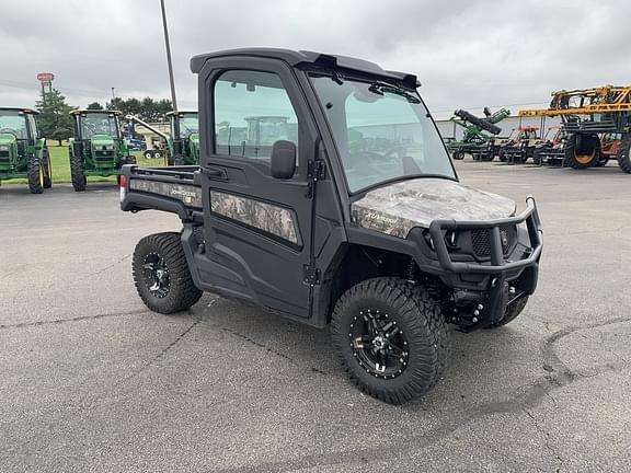 Image of John Deere XUV 835M equipment image 1