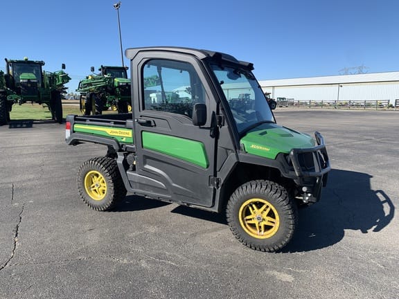 2024 John Deere XUV 835M Equipment Image0