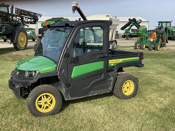 Image of John Deere XUV 835M equipment image 1