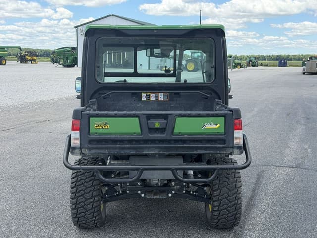 Image of John Deere XUV 835R equipment image 4