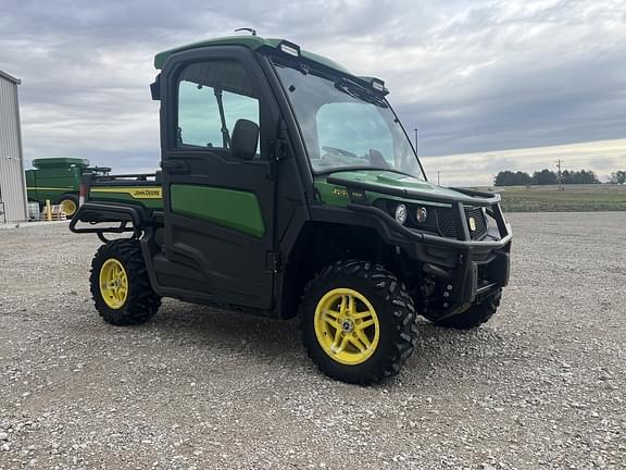 Image of John Deere XUV 835R equipment image 2