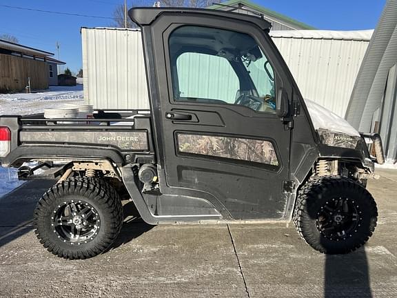 Image of John Deere XUV 835R Primary image