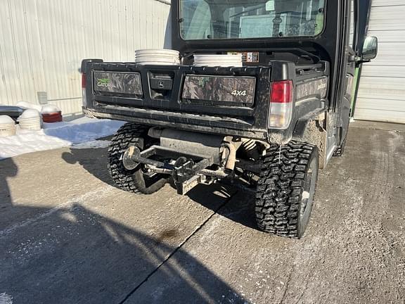 Image of John Deere XUV 835R equipment image 4