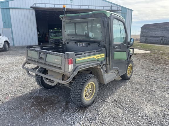 Image of John Deere XUV 835R equipment image 2