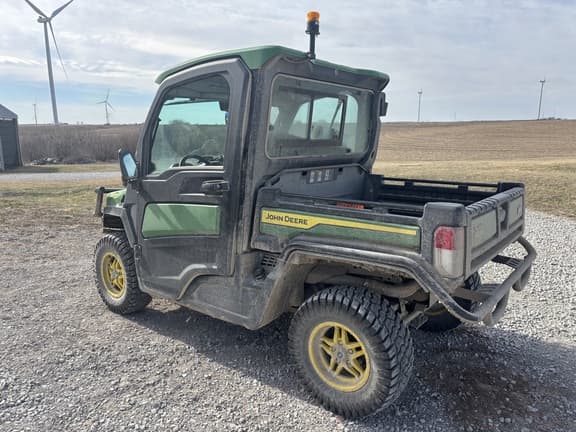Image of John Deere XUV 835R equipment image 1