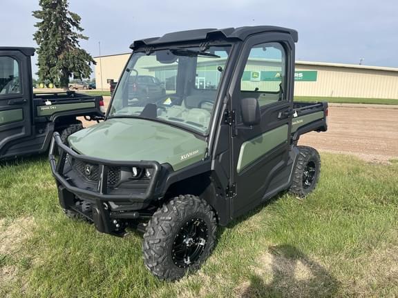 Image of John Deere XUV 835R equipment image 4