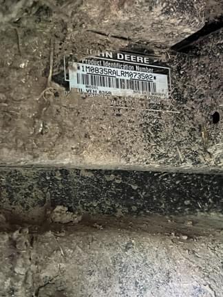 Image of John Deere XUV 835R equipment image 1