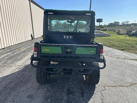 Image of John Deere XUV 835R equipment image 2