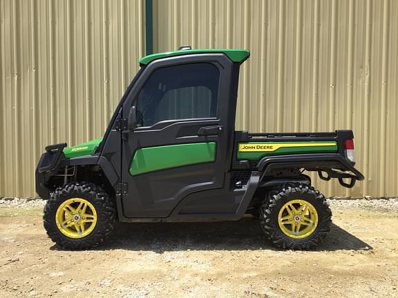 Image of John Deere XUV 835R Primary image
