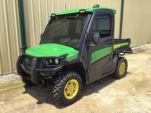 Image of John Deere XUV 835R equipment image 1