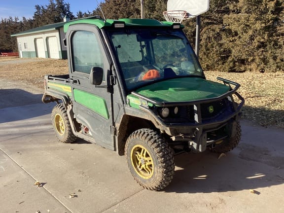 2024 John Deere XUV 835R Equipment Image0