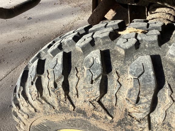 Image of John Deere XUV 835R equipment image 4