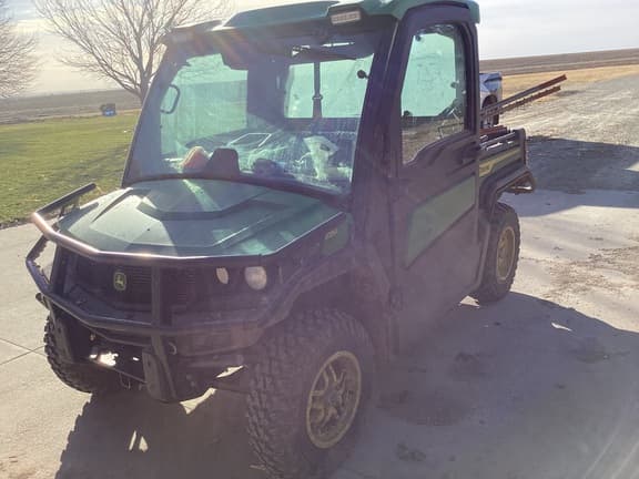 Image of John Deere XUV 835R equipment image 1
