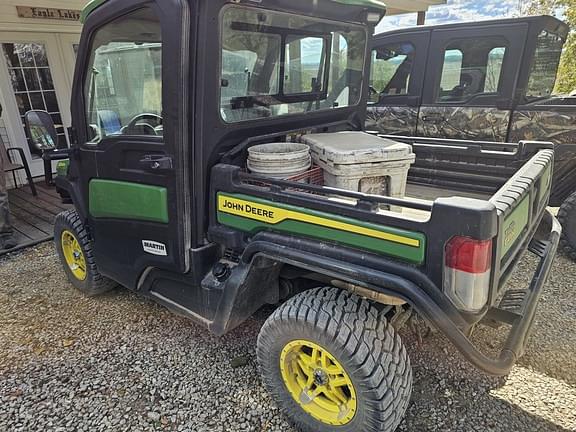 Image of John Deere XUV 835R equipment image 2