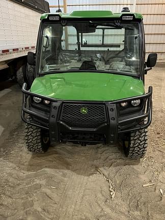 Image of John Deere XUV 835R equipment image 4