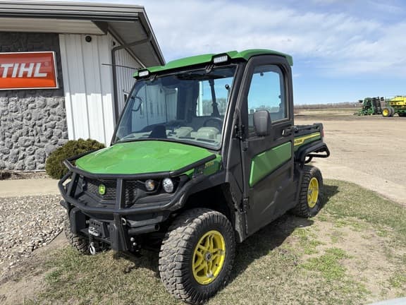 Image of John Deere XUV 835R Primary image